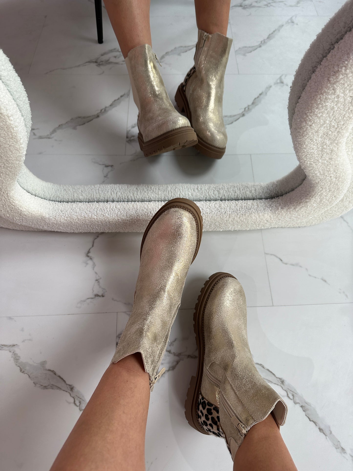 Chelsea Botas Doradas - Detalle Leopardo